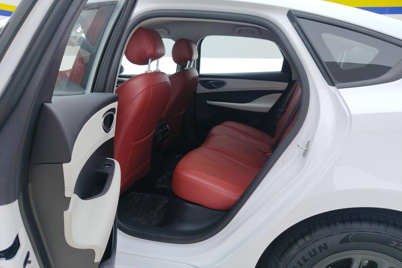 BYD Seal 05 DM-i Hybrid, 2025 — фото 11 из 12