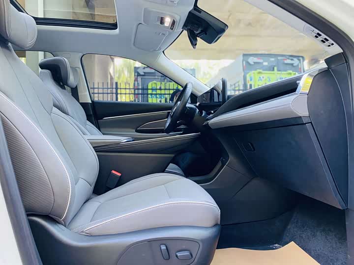 Buick Electra E5, 2025 — фото 9 из 9