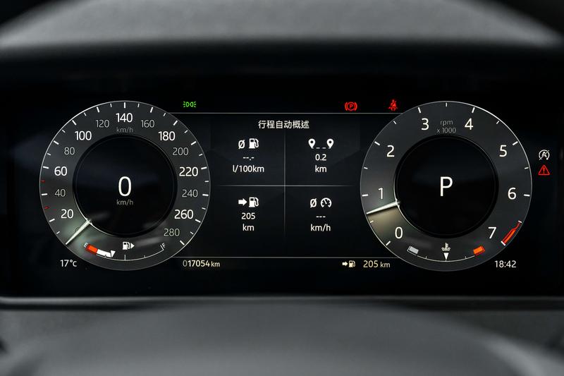 Land Rover Range Rover Velar, 2024 — фото 11 из 12