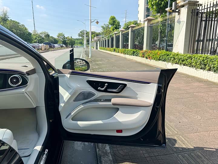 Mercedes-Benz EQS AMG, 2024 — фото 9 из 9