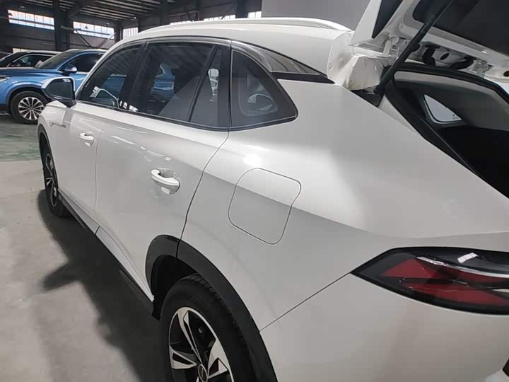 Roewe D5X DMH, 2024 — фото 5 из 9