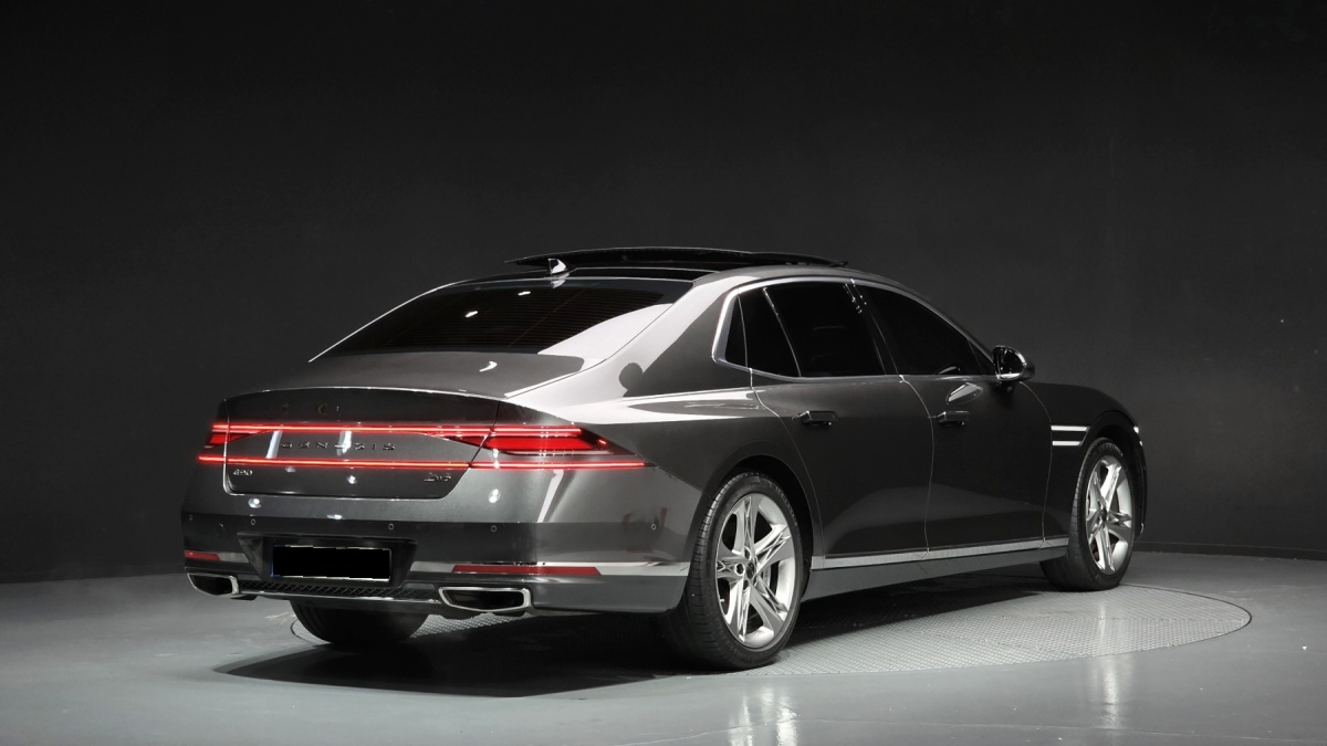 Genesis G90, 2022 — фото 2 из 12