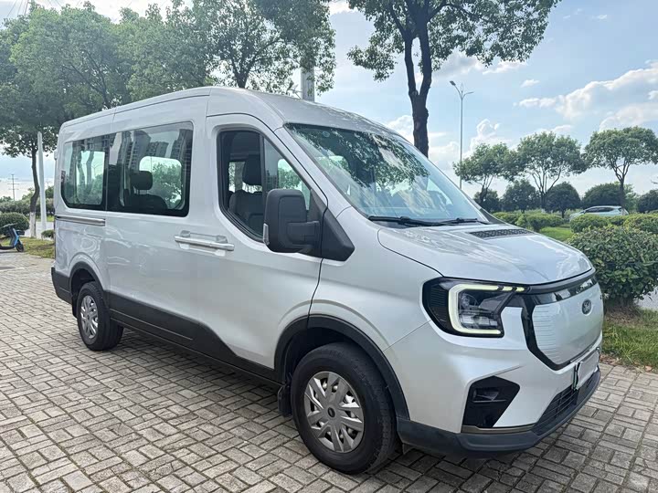 Ford E-Transit, 2023 — фото 3 из 9