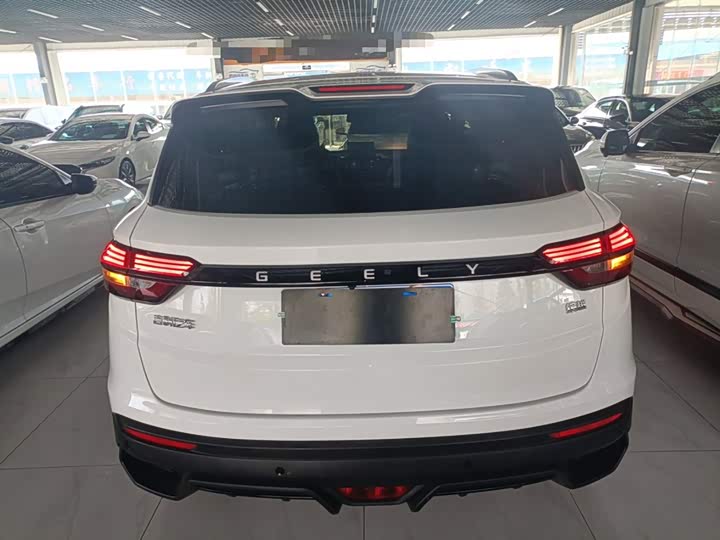 Geely Coolray, 2024 — фото 6 из 9