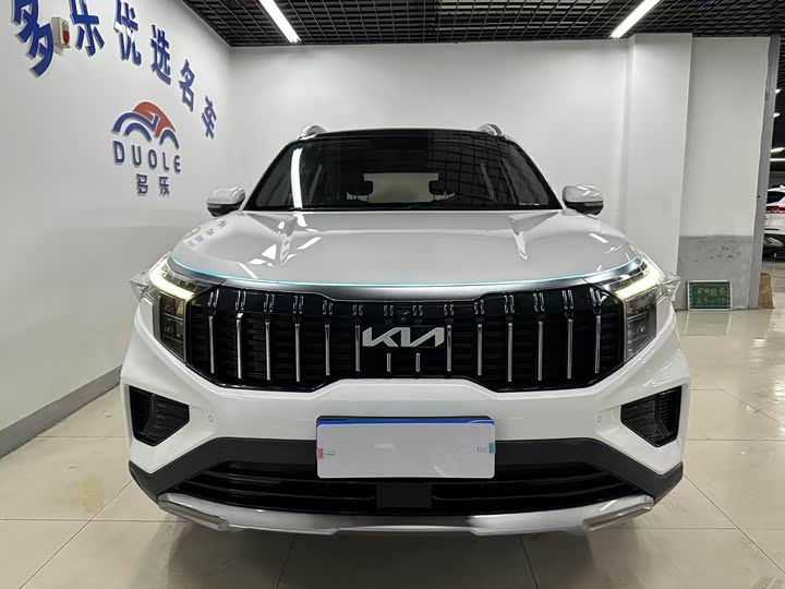 Kia Sportage GT-line, 2023 — фото 2 из 12