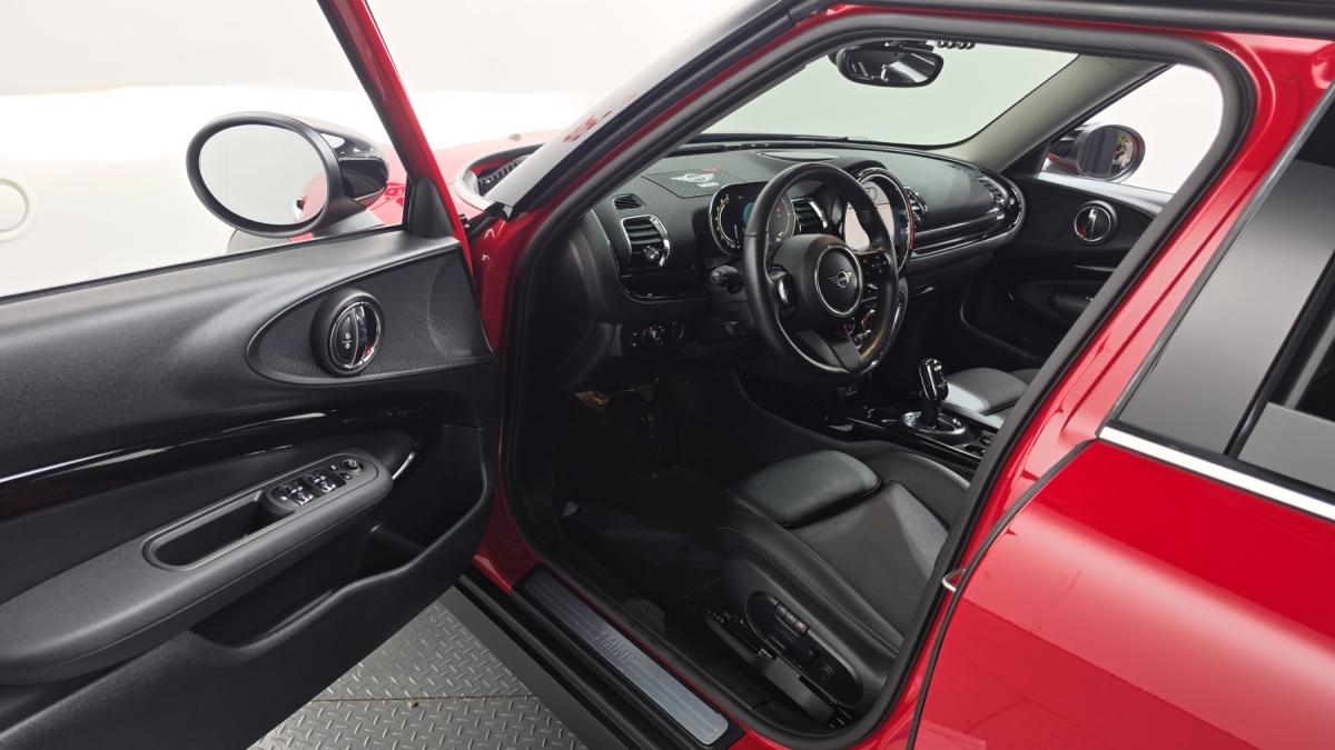 Mini Clubman, 2023 — фото 9 из 12