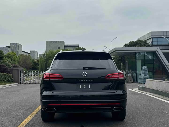 Volkswagen Touareg, 2022 — фото 8 из 9
