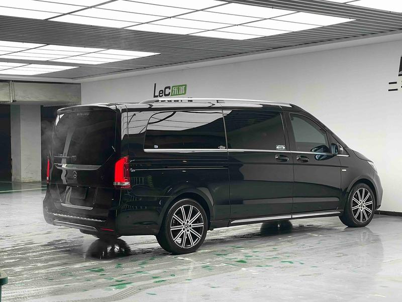 Mercedes-Benz V-Class, 2022 — фото 6 из 12