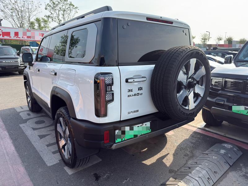 BAIC Beijing BJ40 Hybrid, 2025 — фото 4 из 12