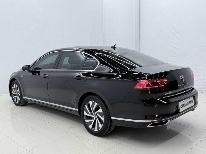 Volkswagen Magotan GTE Hybrid, 2023 — фото 4 из 9