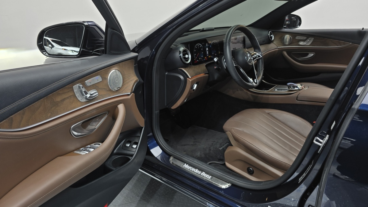 Mercedes-Benz E-Class, 2022 — фото 10 из 12