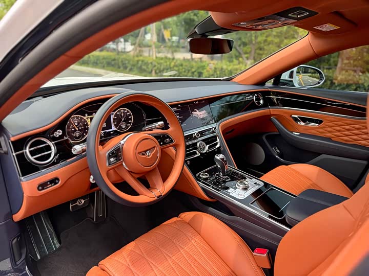 Bentley Flying Spur Hybrid, 2022 — фото 4 из 9