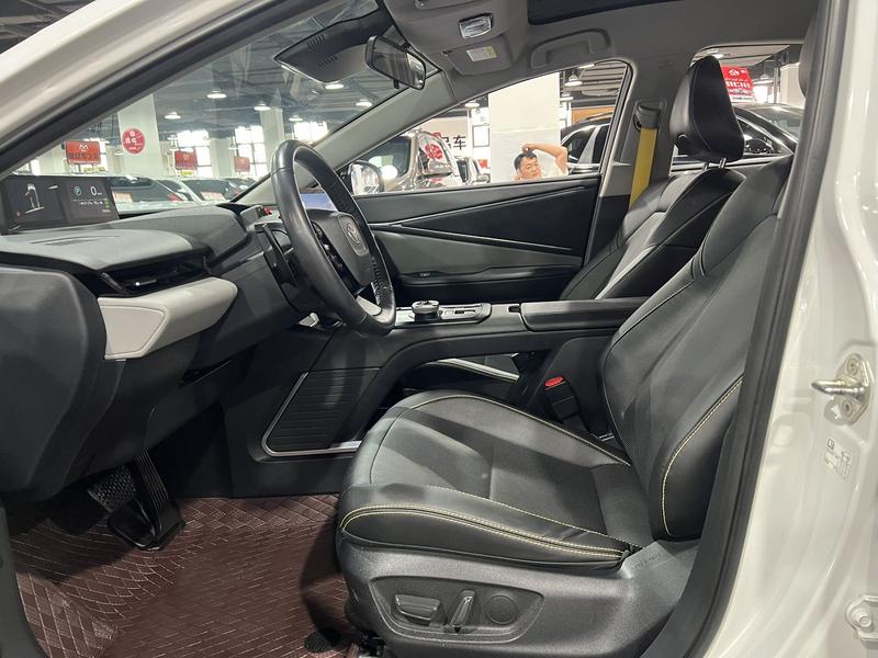 Toyota bZ5, 2025 — фото 12 из 12