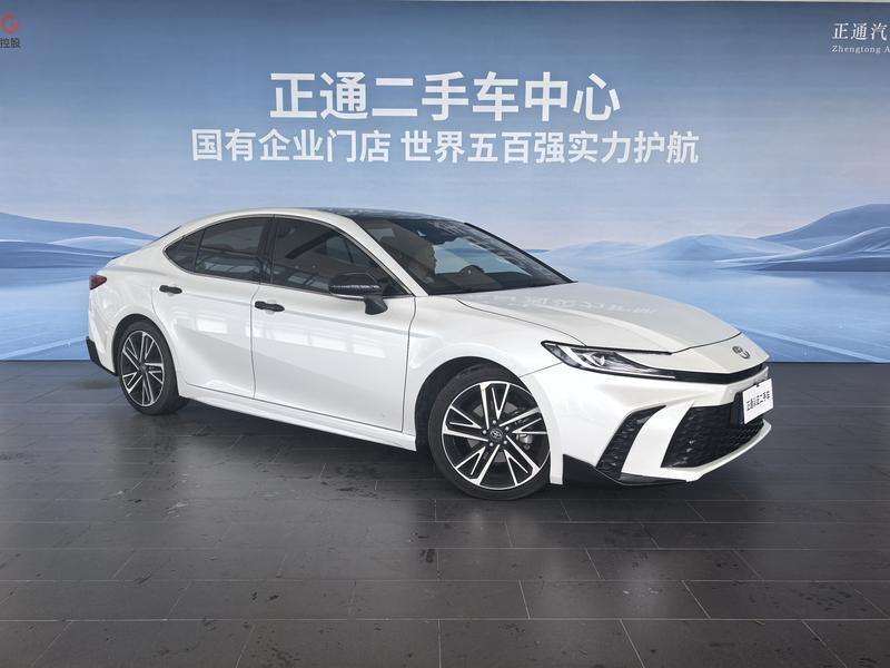 Toyota Camry, 2024 — фото 3 из 12
