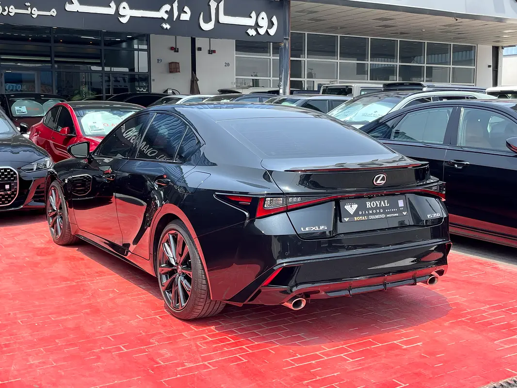 Lexus IS-Series, 2024 — фото 6 из 10