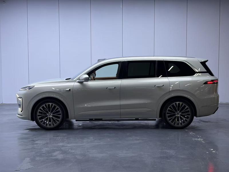 Changan Deepal S09, 2025 — фото 4 из 12