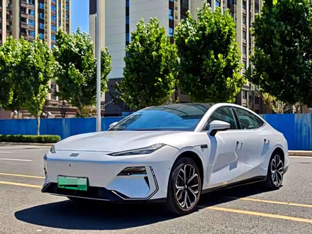 Geely Galaxy E8, 2025 — купить в Воронеже под ключ