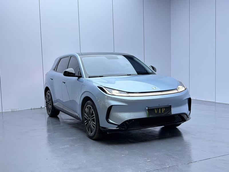 BAIC Arcfox T1, 2025 — фото 3 из 10