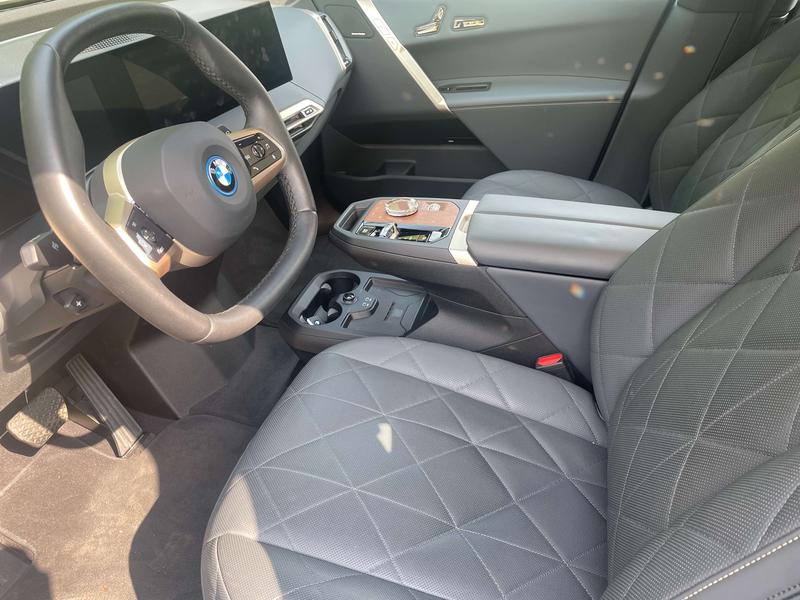 BMW iX, 2025 — фото 11 из 12