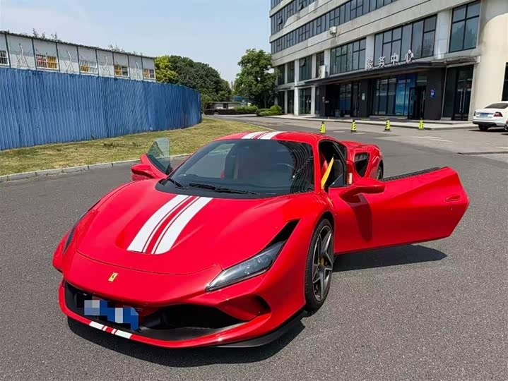 Ferrari F8, 2022 — фото 2 из 9