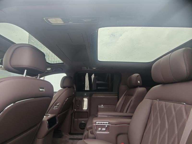 Luxeed V9, 2026 — фото 8 из 9