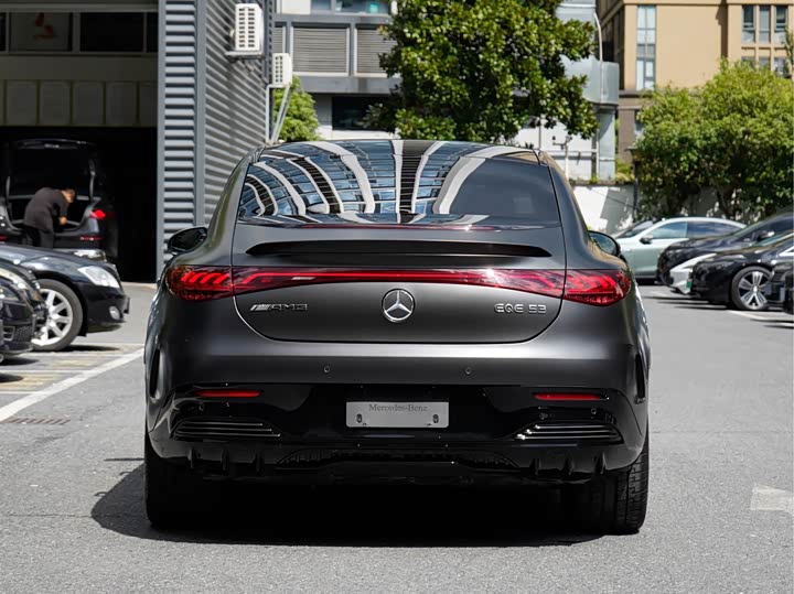 Mercedes-Benz EQE AMG, 2024 — фото 5 из 9