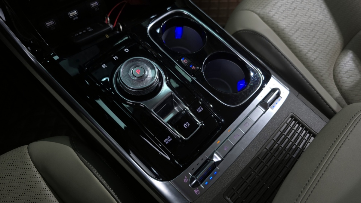 Kia Carnival, 2023 — фото 8 из 12