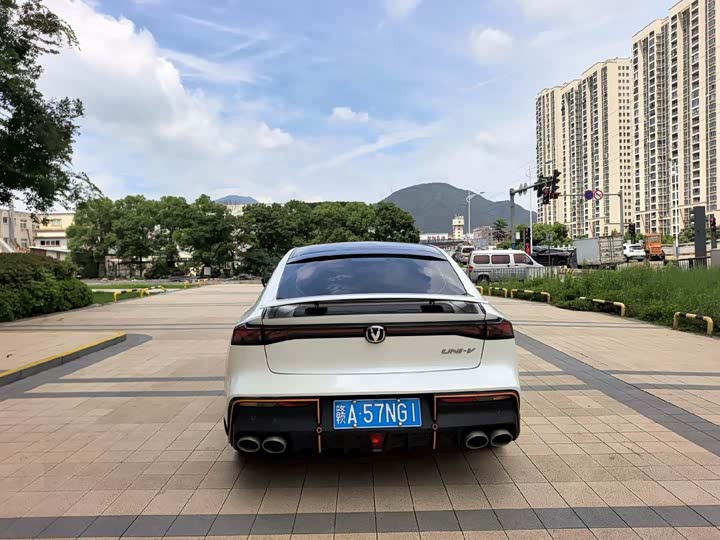 Changan UNI-V, 2023 — фото 9 из 9
