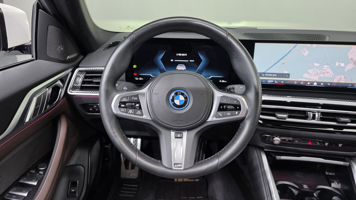 BMW i4, 2024 — фото 12 из 12