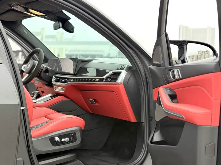 BMW X5 M, 2024 — фото 6 из 9