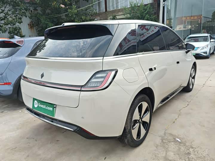 Baojun Yunduo, 2023 — фото 7 из 9