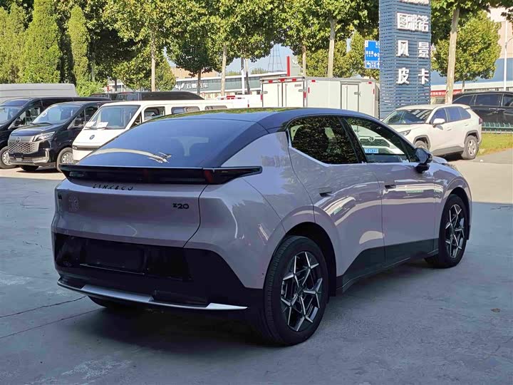 Lynk & Co Z20, 2024 — фото 4 из 9