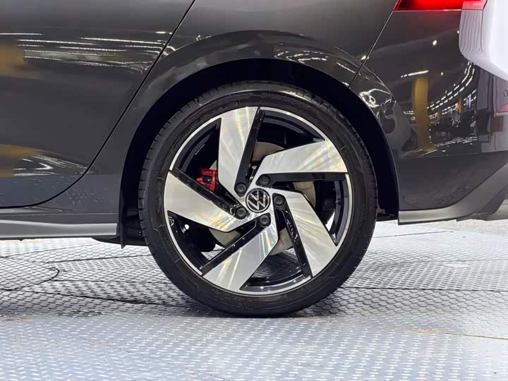 Volkswagen Golf GTI, 2024 — фото 5 из 9