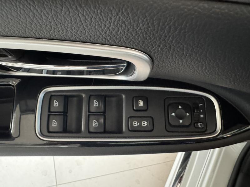 Mitsubishi Outlander, 2022 — фото 12 из 12