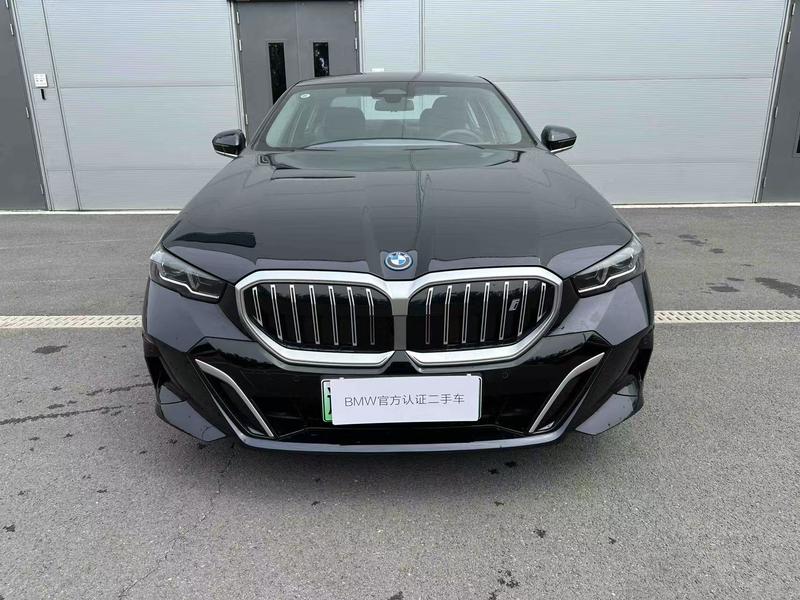 BMW i5, 2025 — фото 2 из 10