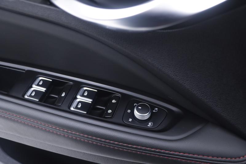 Geely Tugella S, 2022 — фото 8 из 9