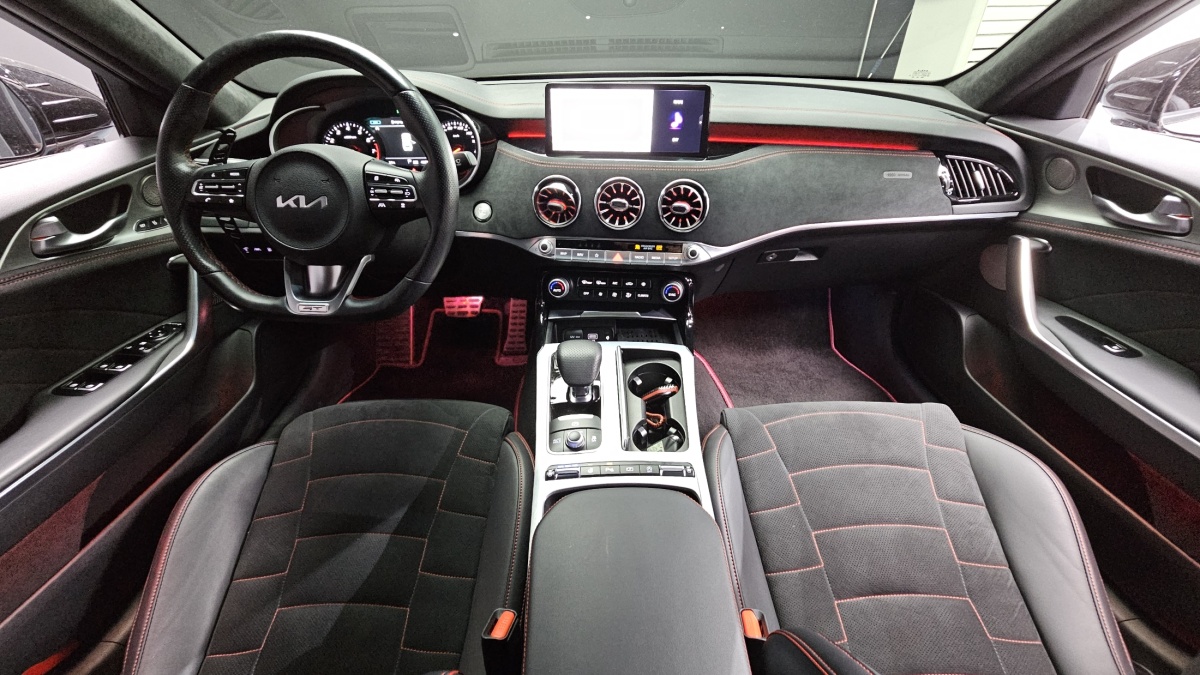 Kia Stinger, 2022 — фото 6 из 12