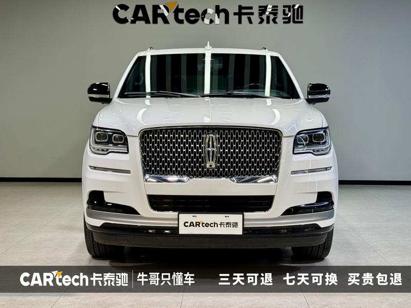 Lincoln Navigator, 2023 — фото 2 из 12