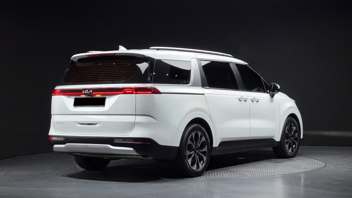 Kia Carnival, 2022 — фото 2 из 12