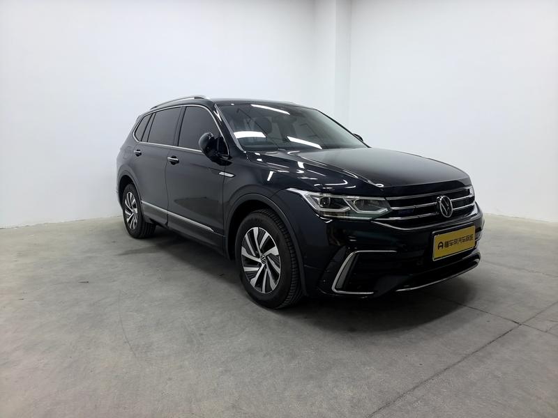 Volkswagen Tiguan L Hybrid, 2022 — фото 3 из 12