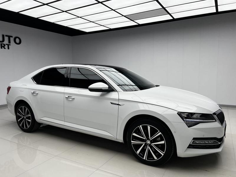 Skoda Superb, 2024 — фото 3 из 12