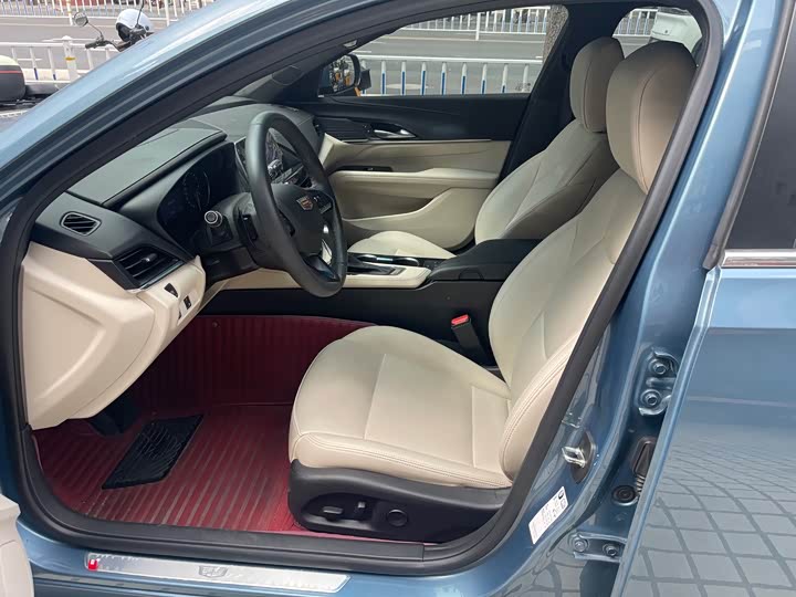 Cadillac CT4, 2023 — фото 8 из 9