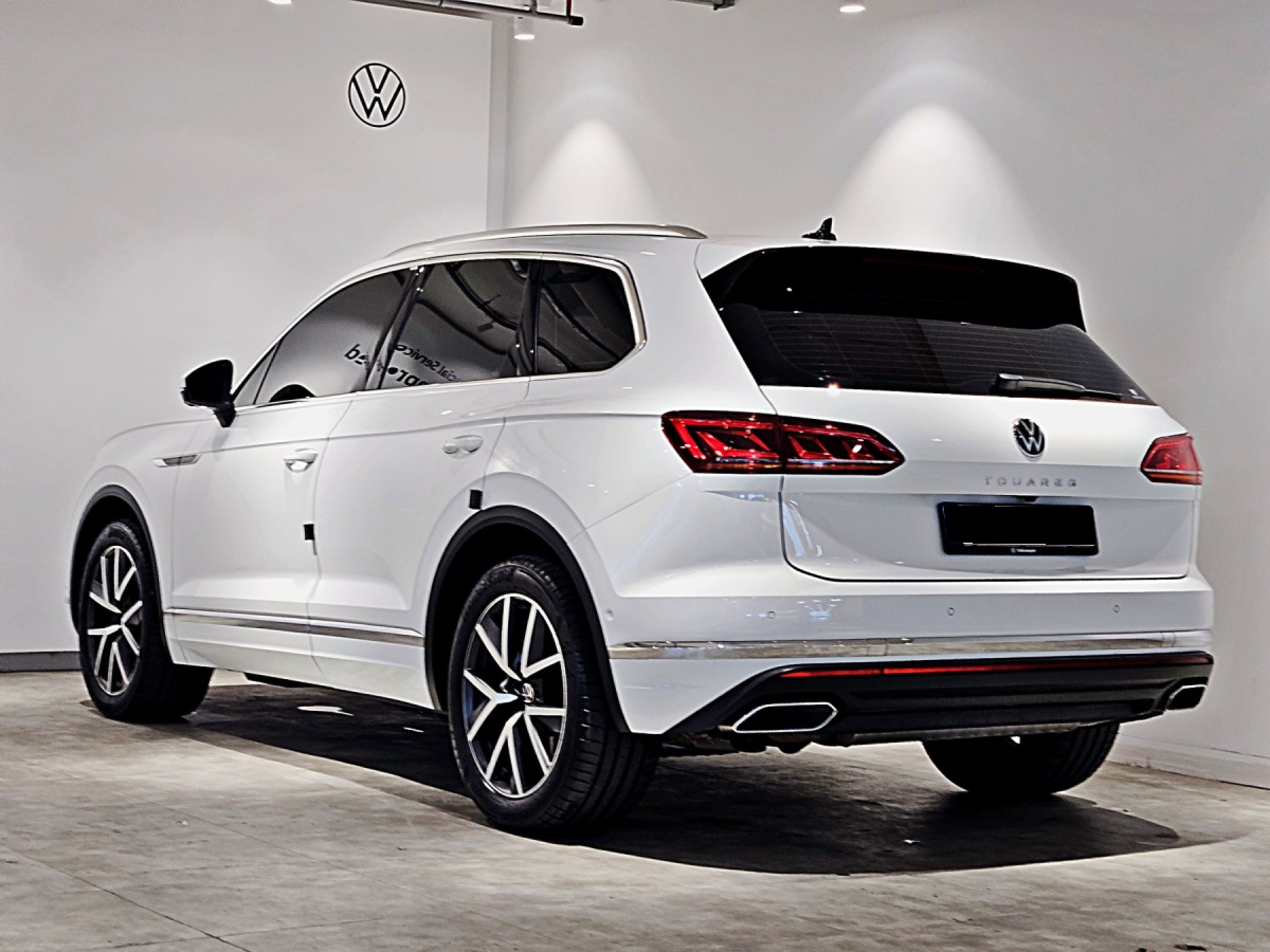 Volkswagen Touareg, 2023 — фото 2 из 12