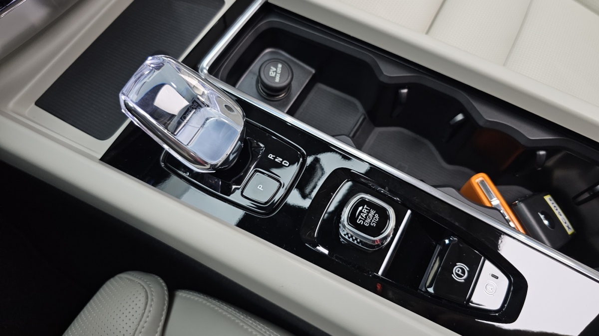 Volvo XC60, 2025 — фото 8 из 12