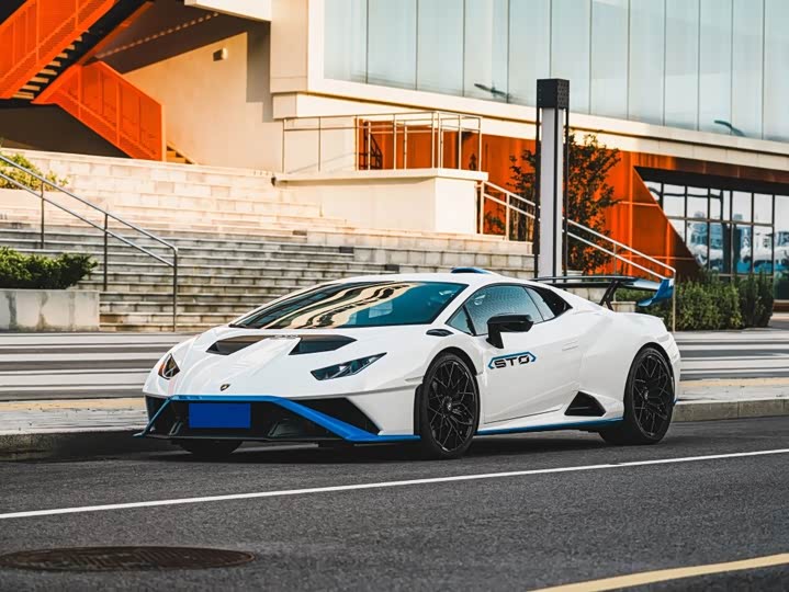 Lamborghini Huracán, 2023 — купить в Оренбурге под ключ