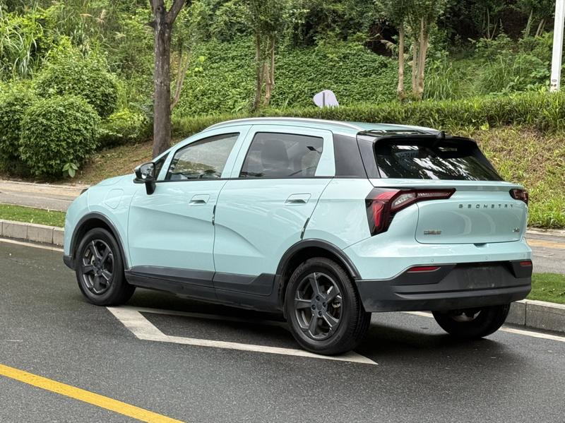 Geely Geometry E Firefly, 2022 — фото 5 из 12