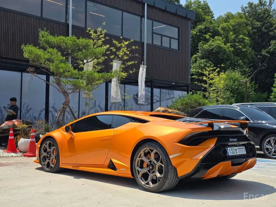 Lamborghini Huracan, 2023 — фото 6 из 12