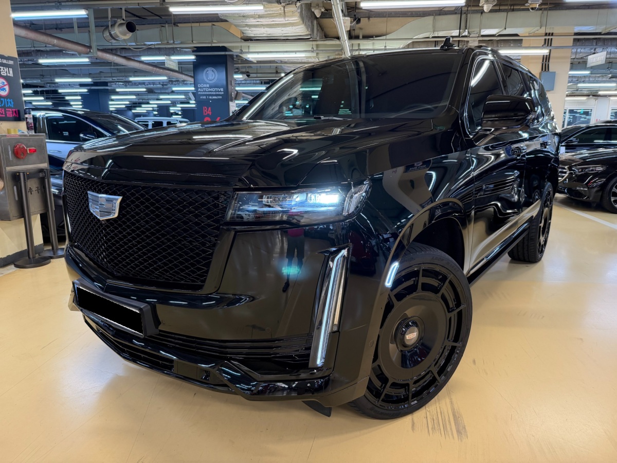 Cadillac Escalade, 2023 — фото 2 из 12