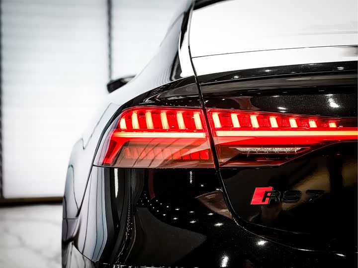 Audi RS 7, 2023 — фото 7 из 9