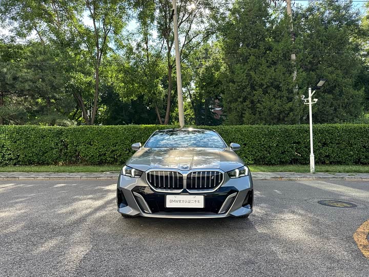 BMW i5, 2024 — фото 2 из 9